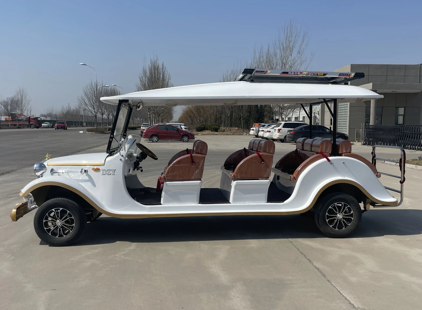 Factory direct sales of classic electric retro cars,  electric sightseeing cars, vintage electric golf cars  UTV
