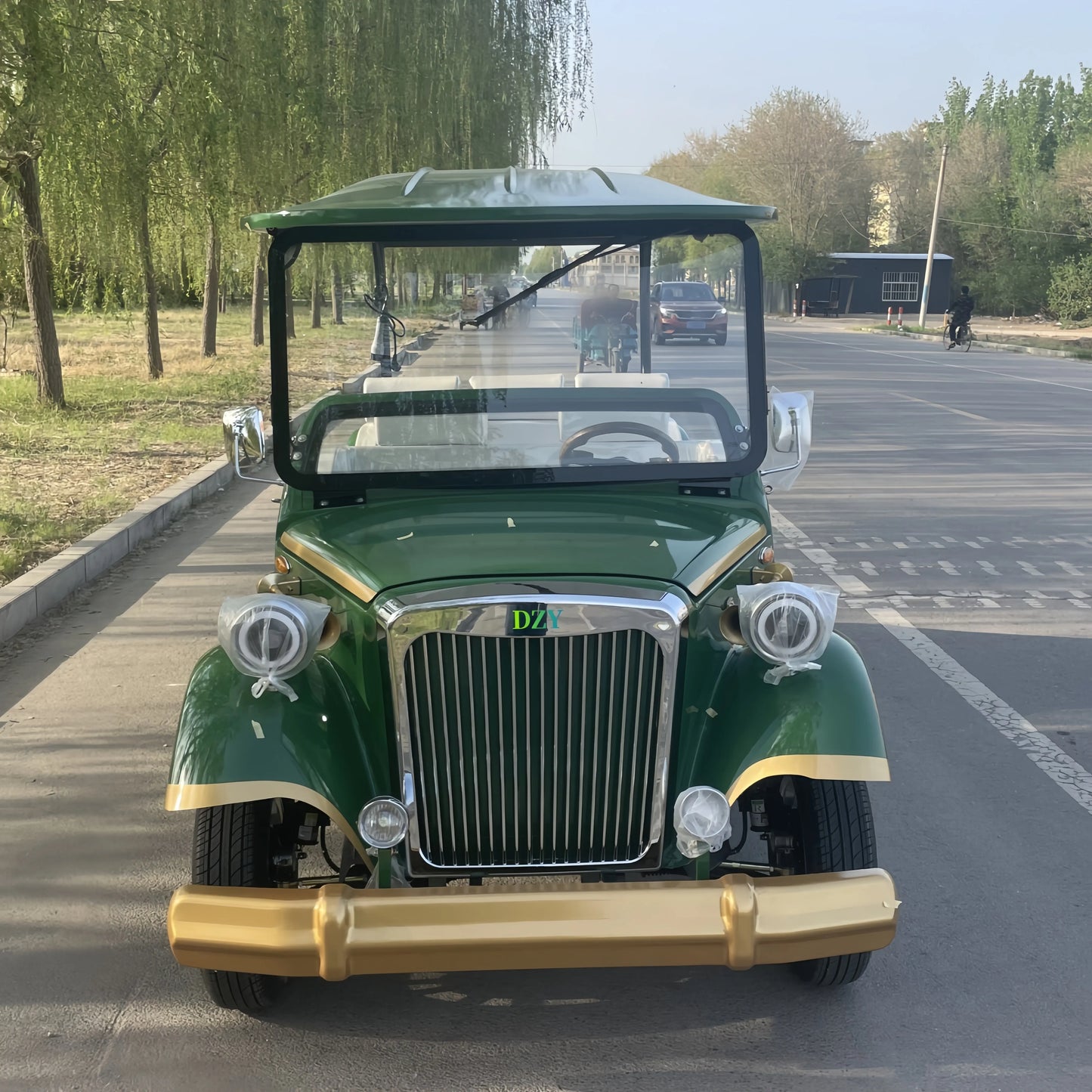Factory direct sales of classic electric retro cars,  electric sightseeing cars, vintage electric golf cars  UTV