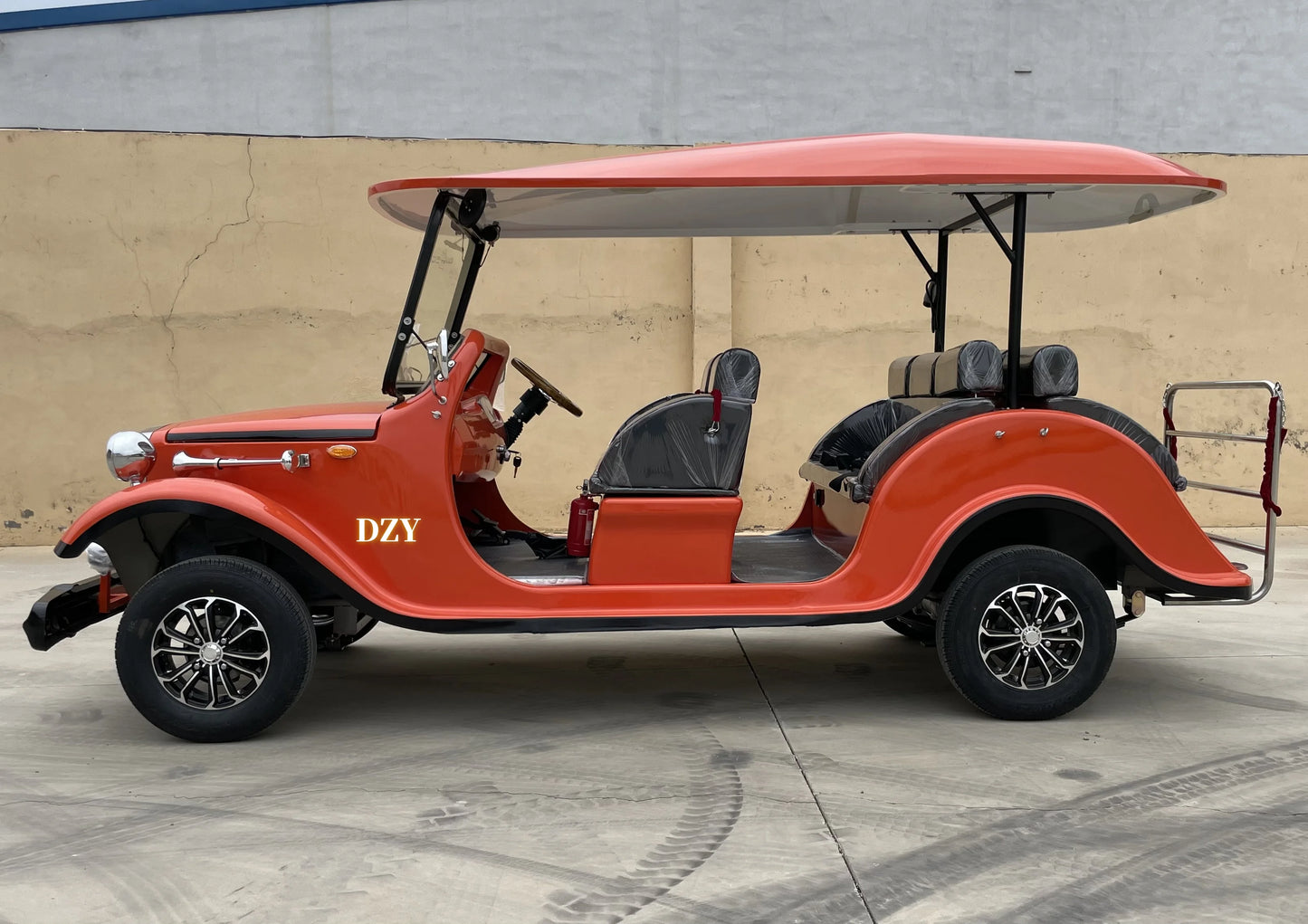 Factory direct sales of classic electric retro cars,  electric sightseeing cars, vintage electric golf cars  UTV